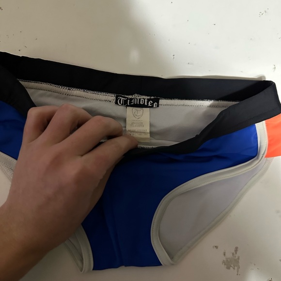 Men’s brief swimsuit - Picture 2 of 3